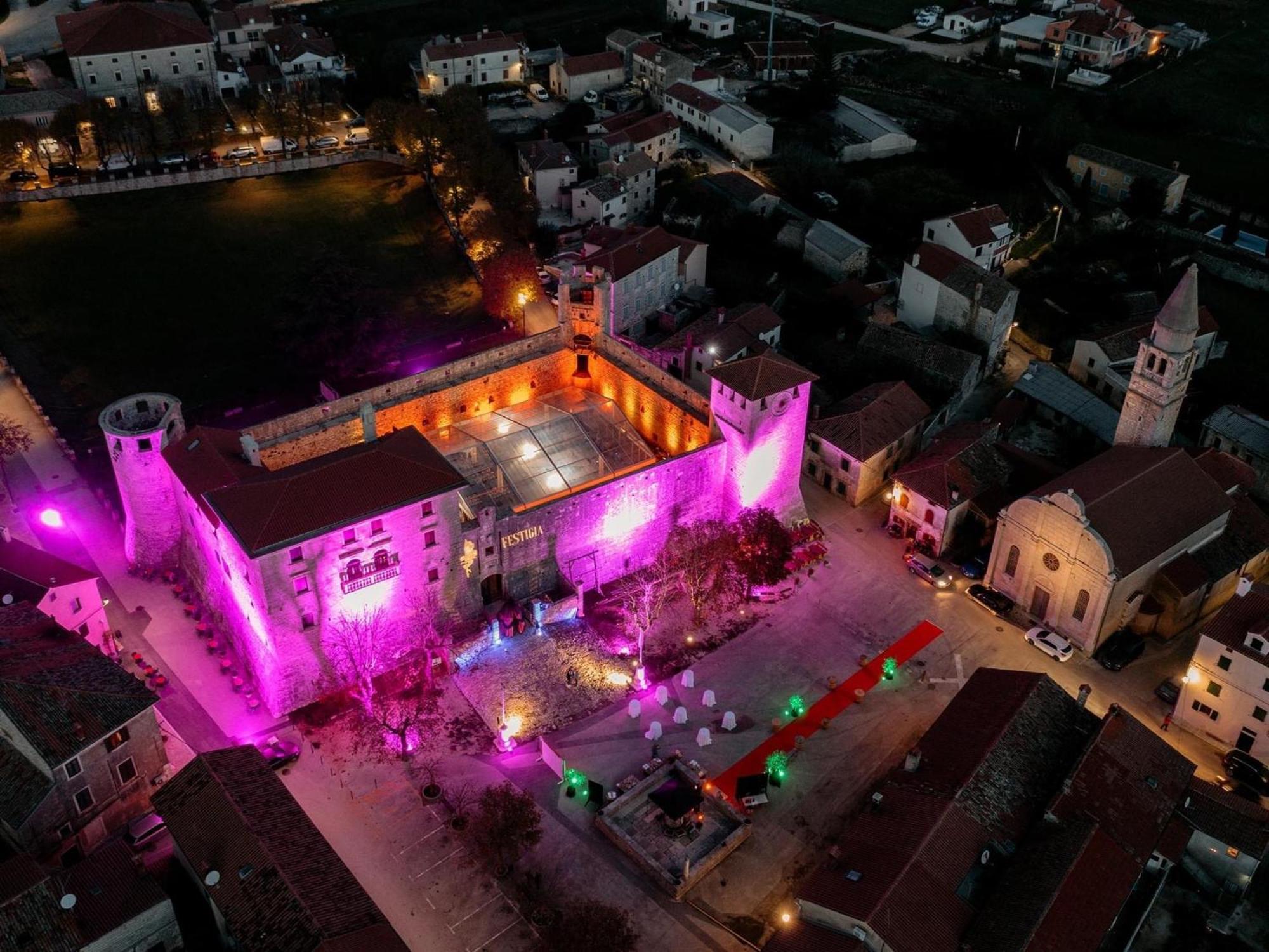 Apartmán Teta Jana Smoljanci Exteriér fotografie