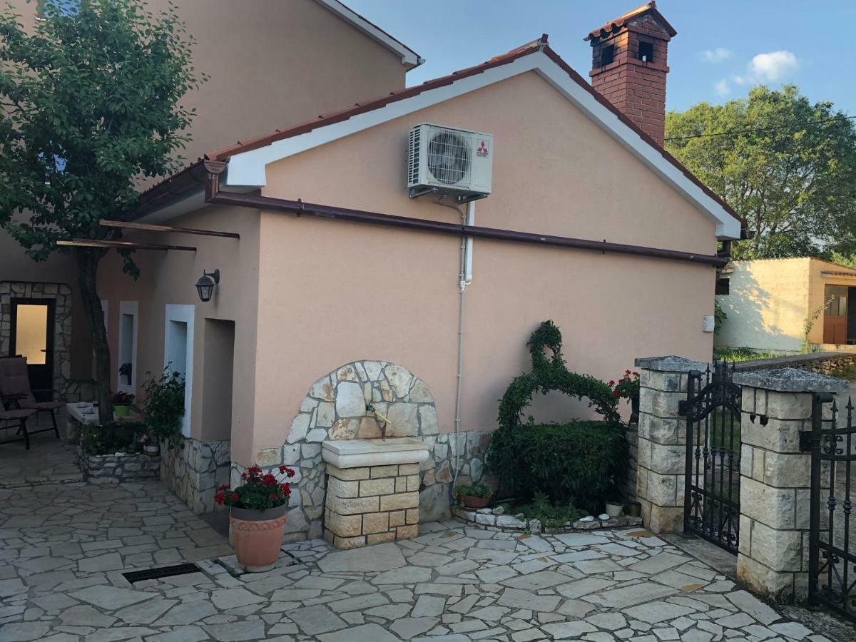 Apartmán Teta Jana Smoljanci Exteriér fotografie