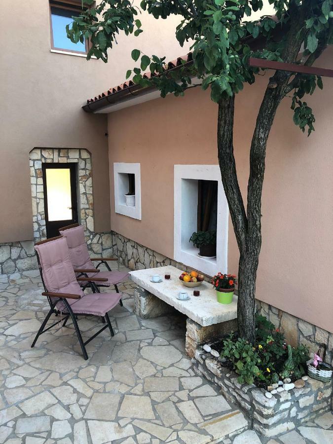 Apartmán Teta Jana Smoljanci Exteriér fotografie