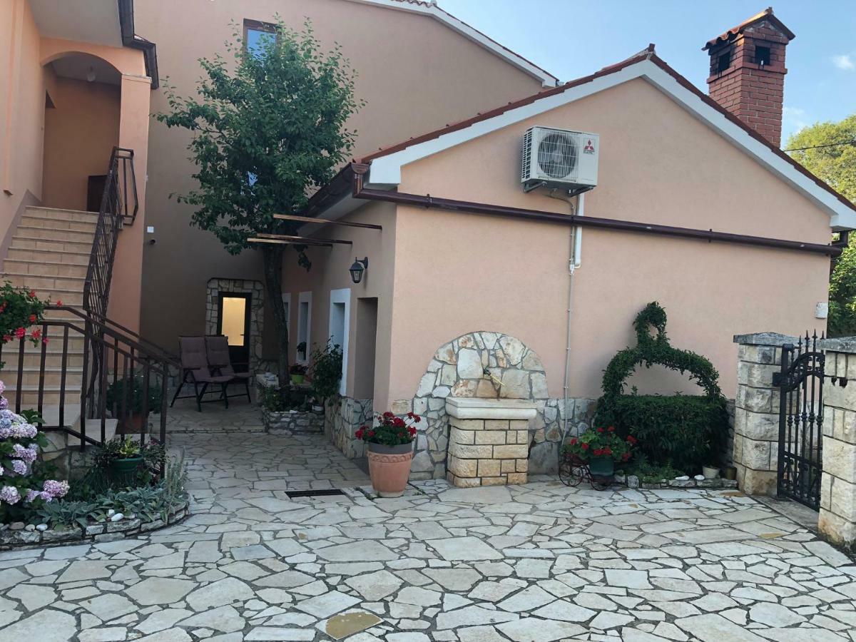 Apartmán Teta Jana Smoljanci Exteriér fotografie